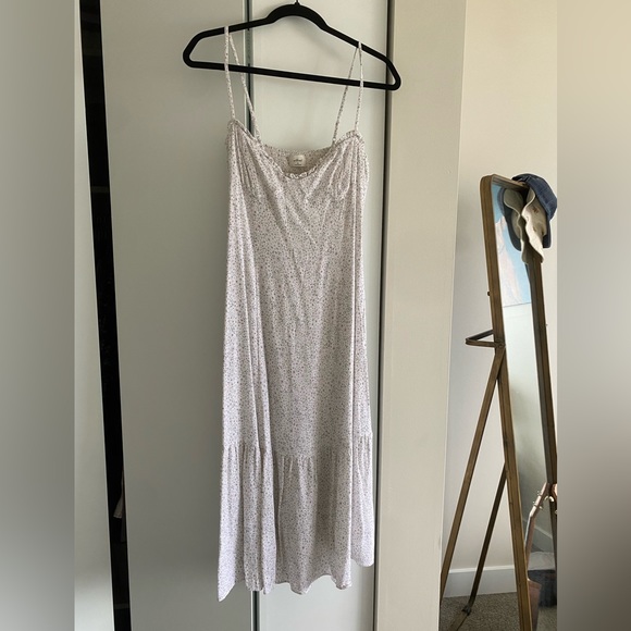 Aritzia Broadway Midi Dress - Picture 2 of 7